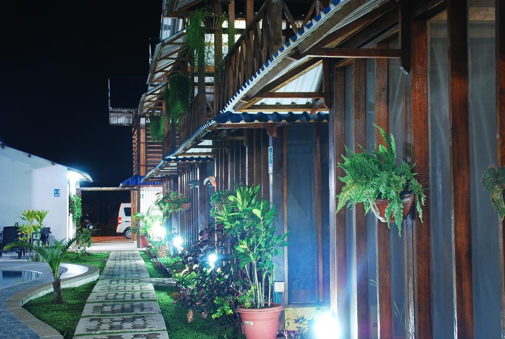 Hotel Utueane Leticia Exterior foto