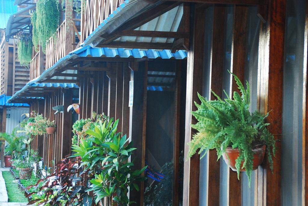 Hotel Utueane Leticia Exterior foto