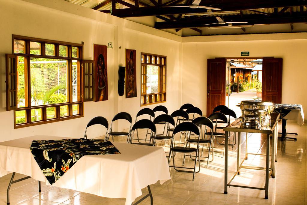 Hotel Utueane Leticia Exterior foto